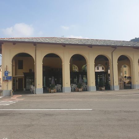 Hotel Cafe Del Peso Cavour Exterior foto